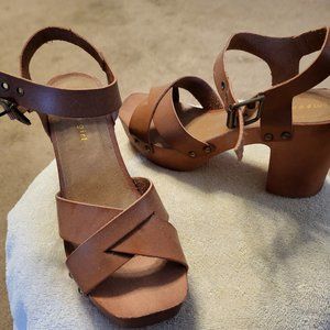 Casual Sandals, size 7.5M